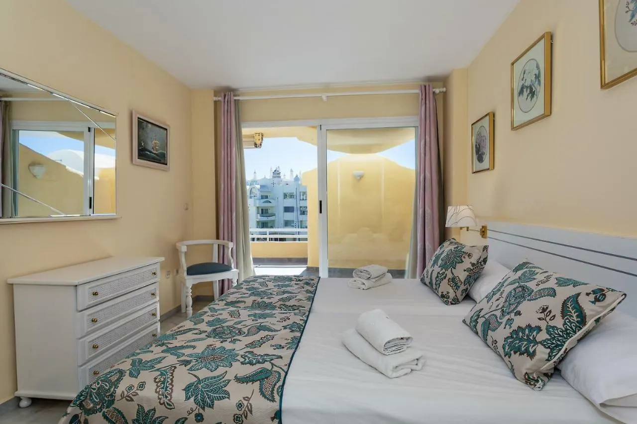 Magnifico apartamento con vistas en Puerto Marina Benalmádena